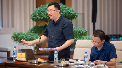 Đại diện Học viện Chính trị Quốc gia Hồ Chí Minh phát biểu thảo luận tại phiên họp